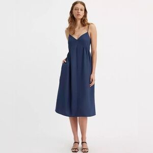 Levi’s Slip Dress in Naval Academy (Navy) size M